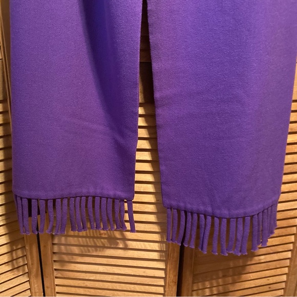 Vintage Heavy Wool Gaberdine Purple Shawl/Wrap with Fringed Hem - Picture 3 of 13